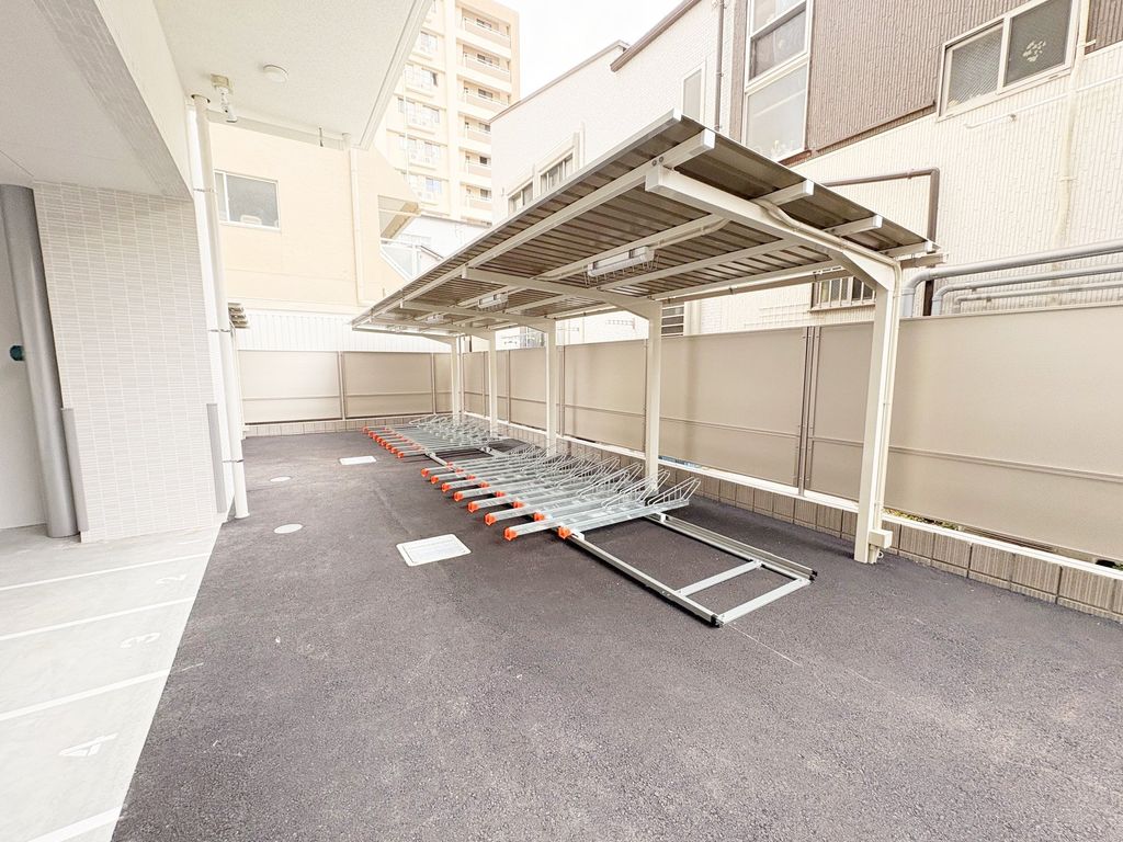 駐車場　駐車場