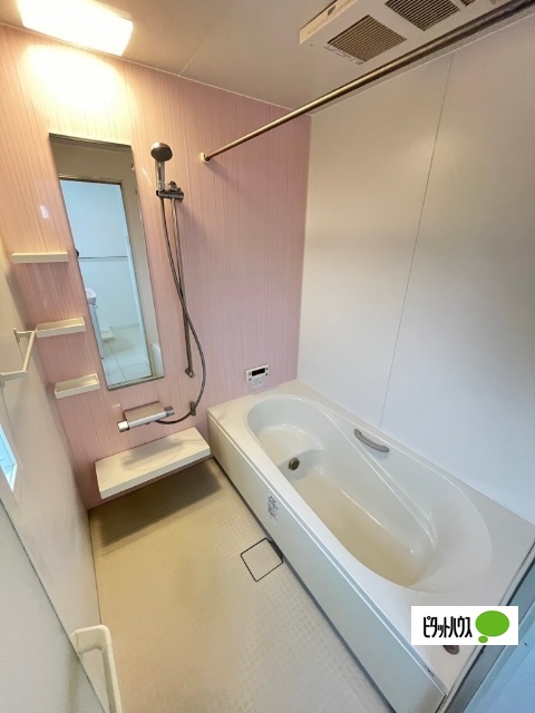 バス・シャワールーム　３
