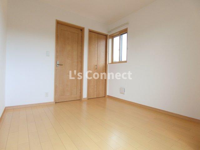 その他部屋・スペース　２階の洋室はそれぞれ独立しています。