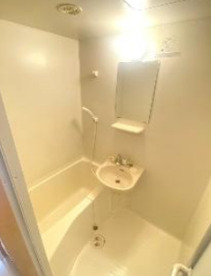 バス・シャワールーム　ゆったり過ごせるお風呂です