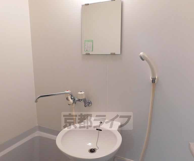 洗面設備　使いやすい洗面台です