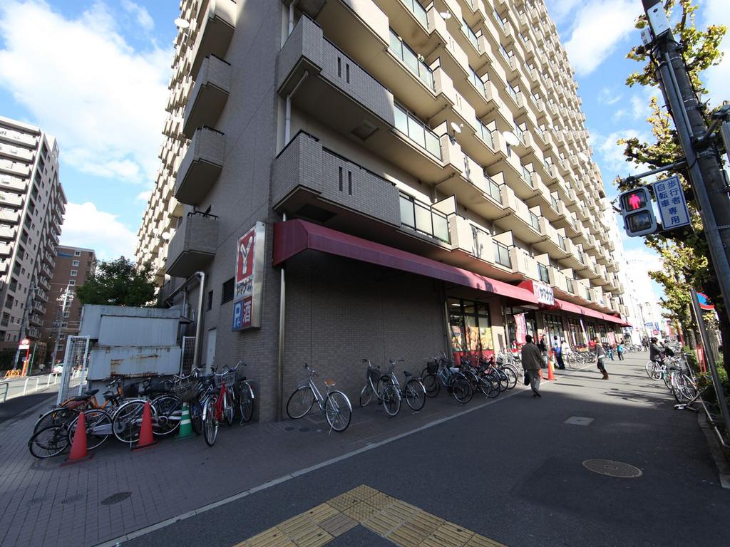 スーパー　ヤマナカつるまい店 (スーパー)（スーパー）まで555m