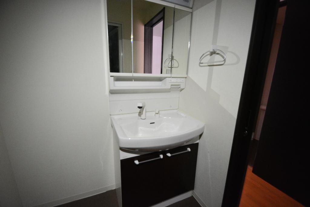 洗面設備　洗髪洗面化粧台