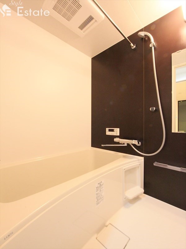 バス・シャワールーム　バスルーム