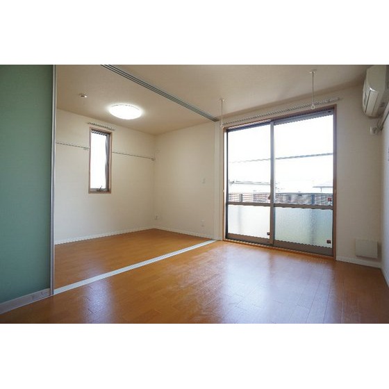 居室・リビング　室内物干し付き