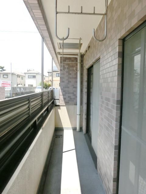 バルコニー　南向きの広いバルコニー