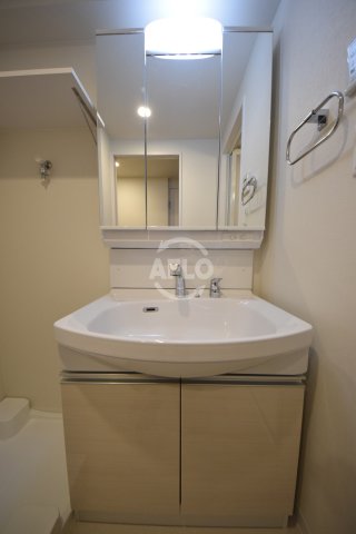 洗面設備　ラクラス堺筋本町　独立洗面台