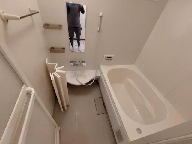 バス・シャワールーム　?