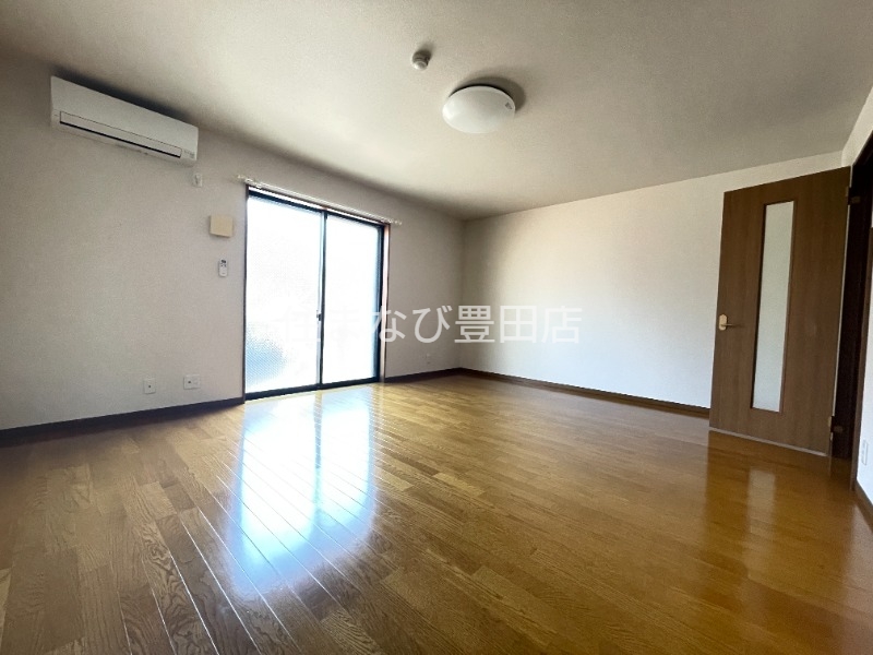 居室・リビング　同型タイプ