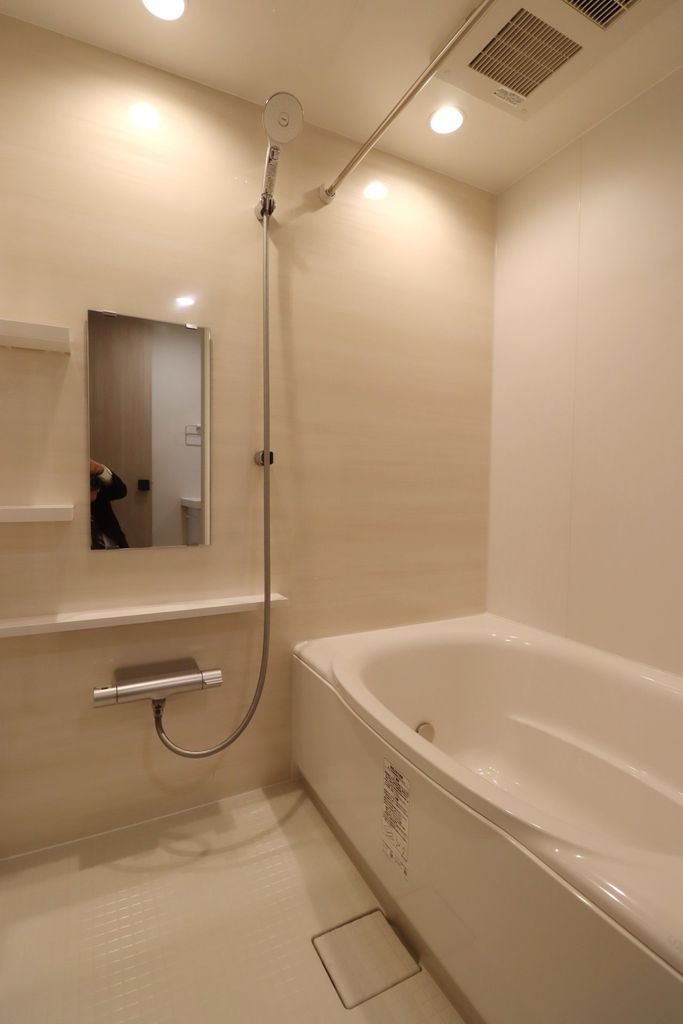 バス・シャワールーム　バス