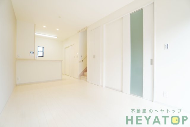 居室・リビング　ＬＤＫ１２帖（同仕様写真）