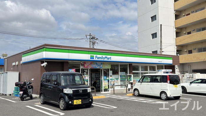 コンビニ　ファミリーマート紫原中央店（コンビニ）まで850m