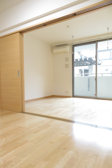 居室・リビング　※同物件別部屋参考写真