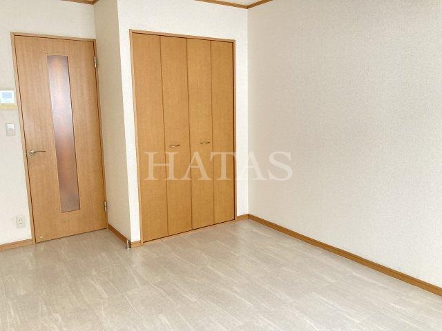 居室・リビング　同物件別部屋です。