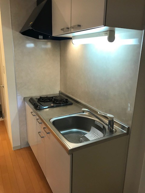 キッチン　2口ガスコンロ付きキッチンでお料理もラクラク！