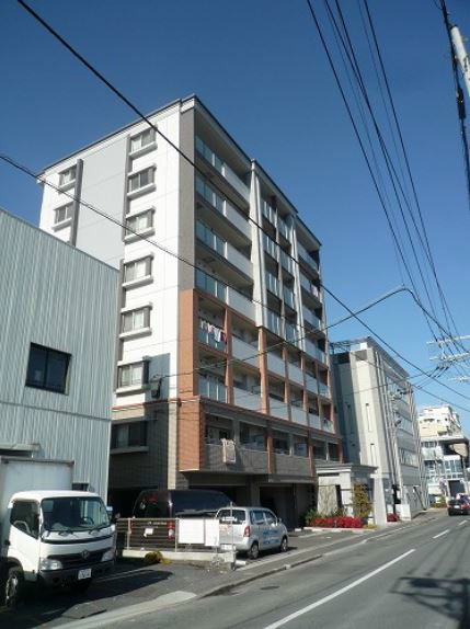 建物外観　お部屋探しはトーマスリビング空港前店へ