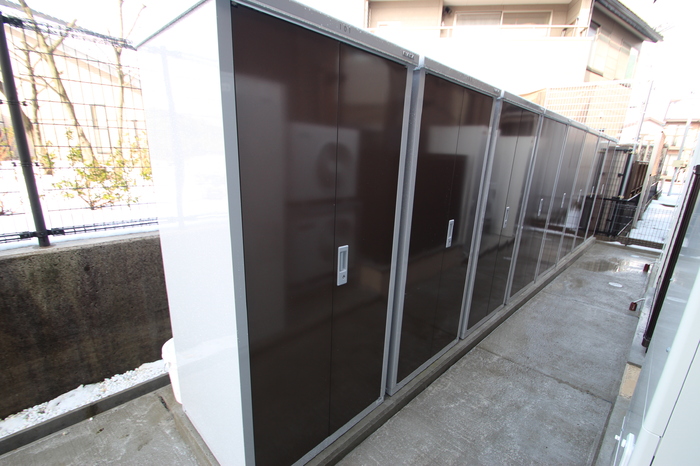 その他設備　タイヤなどしまえるトランクルームもございます♪