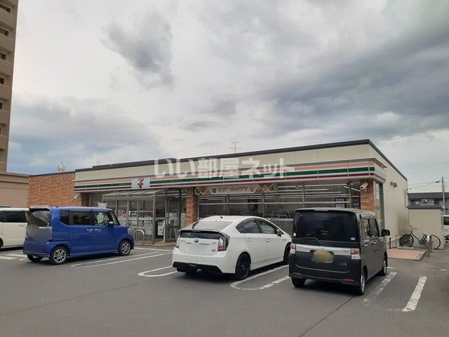 コンビニ　セブンイレブン 青森長島4丁目店（コンビニ）まで452m