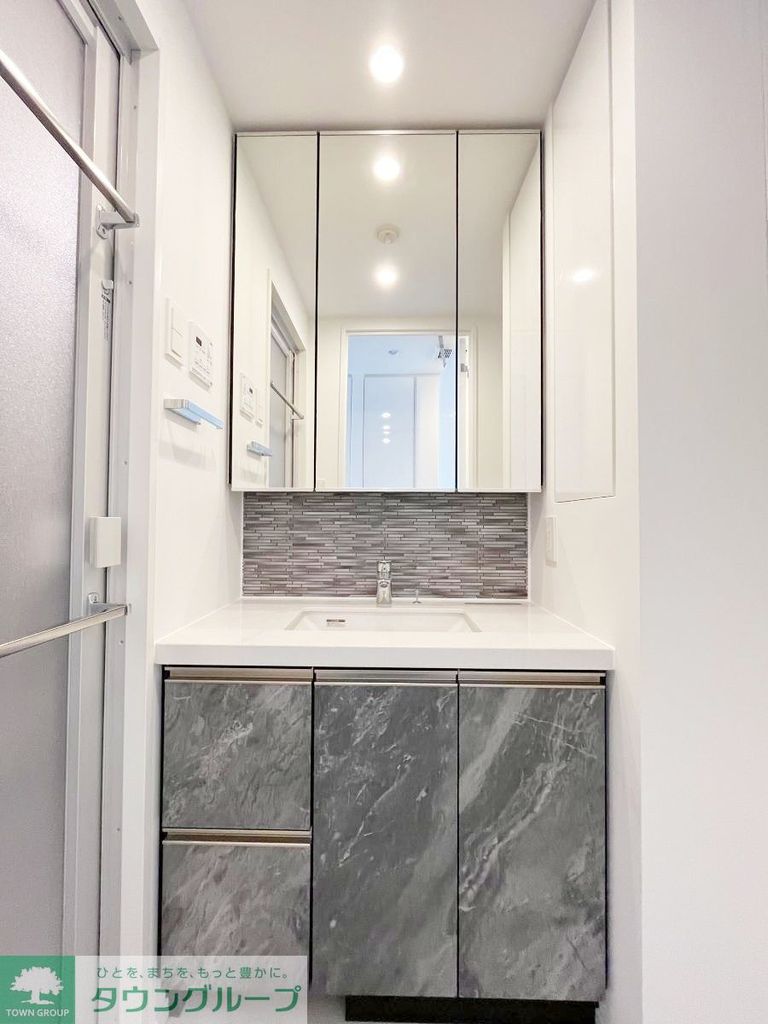 洗面設備　洗面化粧台