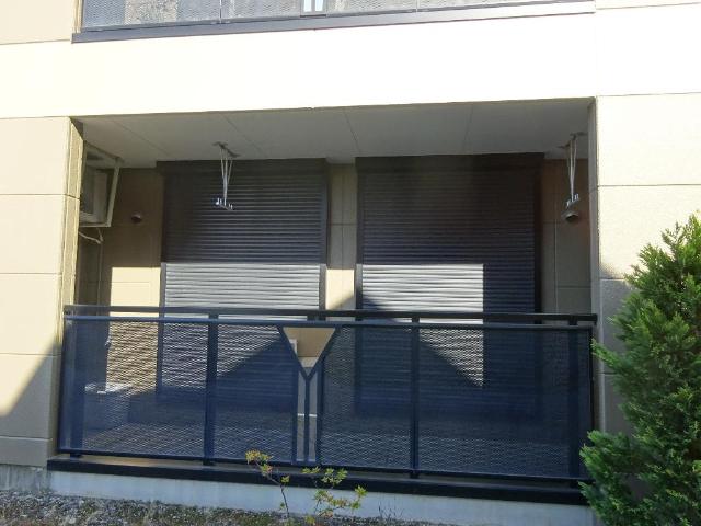 バルコニー　窓シャッター
