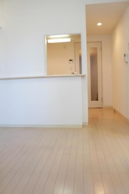 居室・リビング　☆明るい居間☆