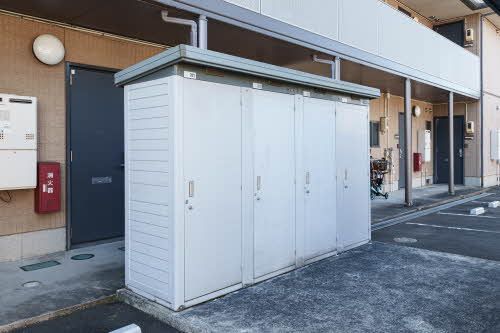 建物外観　ストッカー