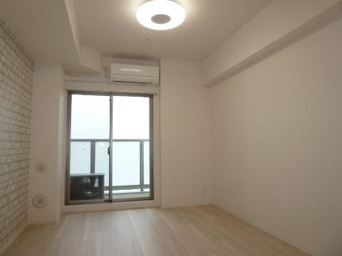 居室・リビング　室内