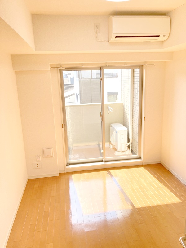 居室・リビング　開放感のあるゆったりとしたお部屋です♪