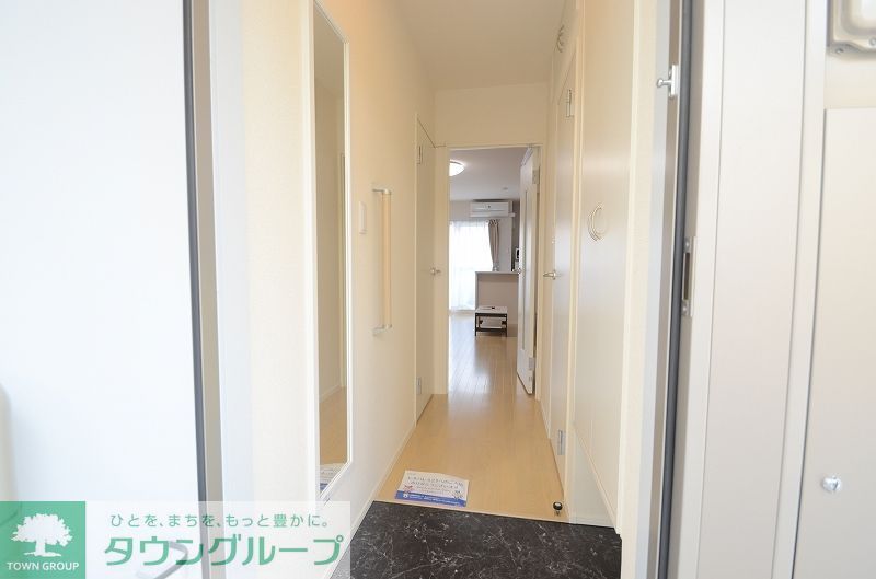 玄関　仕様・設備は原状と異なる場合有。現状優先