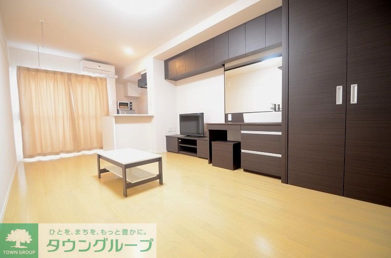 居室・リビング　仕様・設備は原状と異なる場合有。現状優先