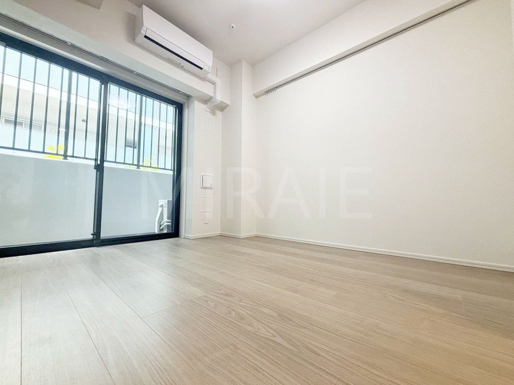 居室・リビング　※別号室の参考写真になります。