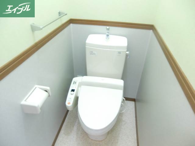 トイレ　温水洗浄暖房便座