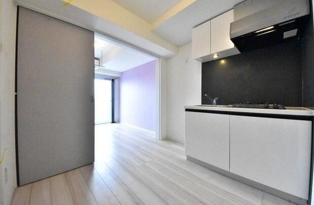 居室・リビング　☆明るい居間☆