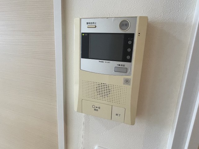 セキュリティ　TVモニター付きインターホンです