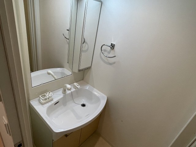 洗面設備　コンパクトで使いやすい洗面所