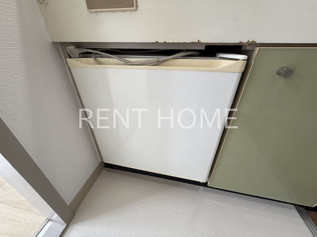 その他　ミニ冷蔵庫付き