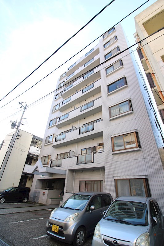 建物外観　新潟駅前徒歩5分の立地