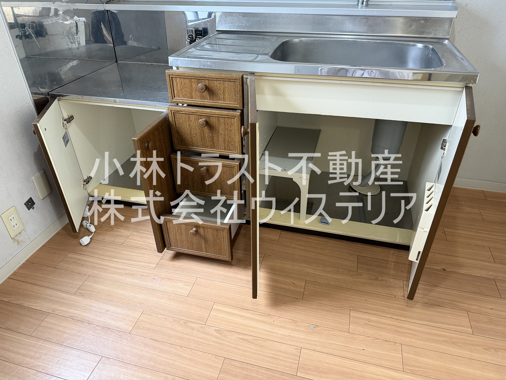 居室・リビング　窓あり