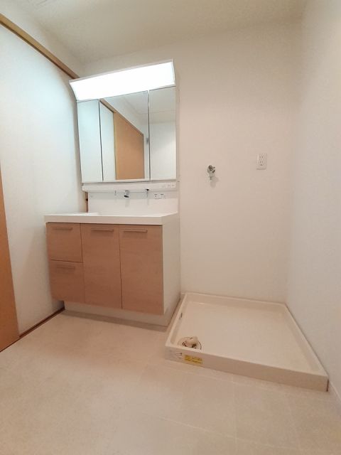 洗面設備　※別部屋の参考写真です。