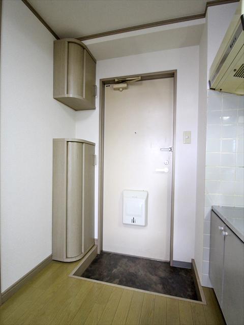 玄関　松山市南吉田町　スカイハイツＷ　玄関