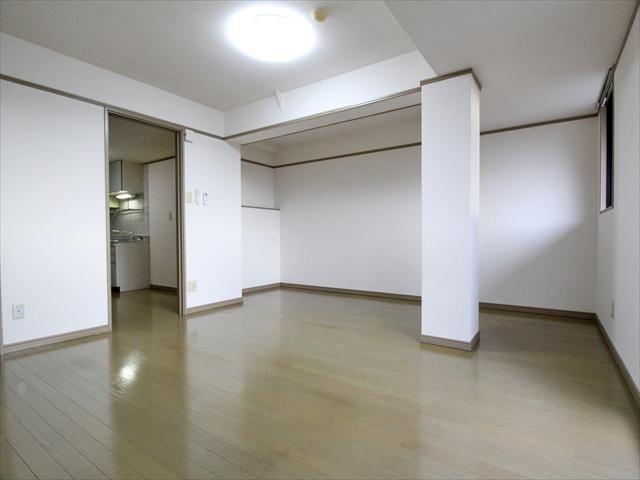 居室・リビング　松山市南吉田町　スカイハイツＷ　リビング