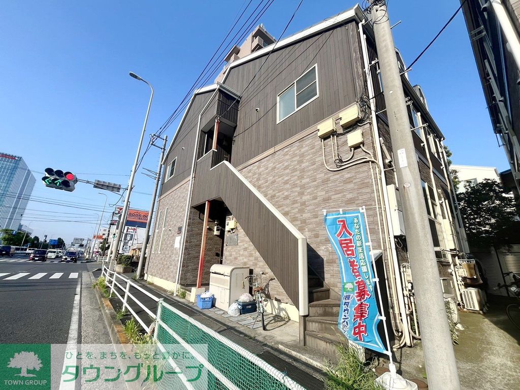 建物外観　★近隣に充実した設備がございます★スーパー、コンビニ、飲食…