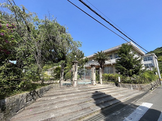 小学校　たつの市立小学校龍野小学校（小学校）まで2142m
