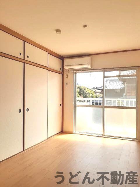 居室・リビング　うどん県のお部屋探しはうどん不動産へ うどんちゃんとLINE