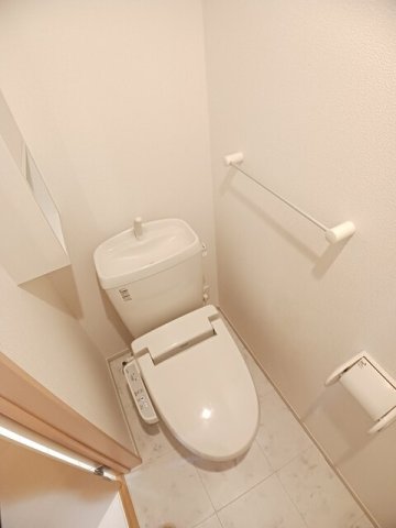 トイレ　トイレもきれいです