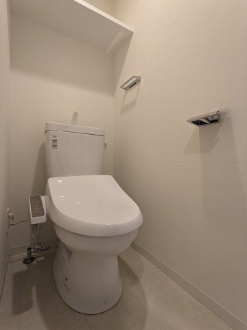 トイレ　参考写真（同物件別部屋）