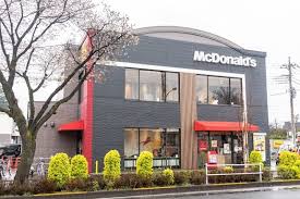 飲食店　マクドナルド小金井ぬくい坂下店（飲食店）まで1030m