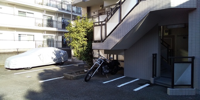 その他共有部分　バイク置き場（要空確認）