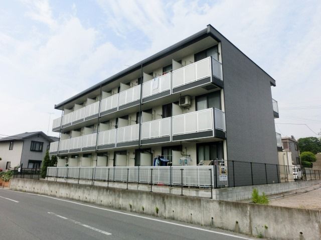 建物外観　安心のオートロック付きのマンションです