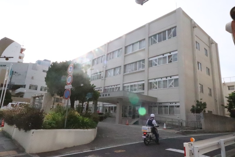 警察署・交番　兵庫県葺合警察署（警察署・交番）まで169m